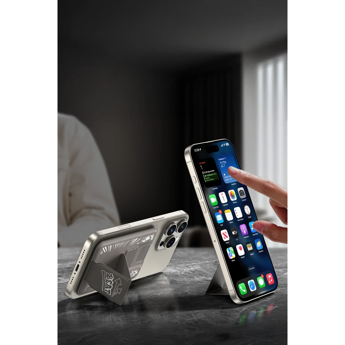 Keephone SnapFit Stant Özellikli Magsafe Kartlık - Siyah